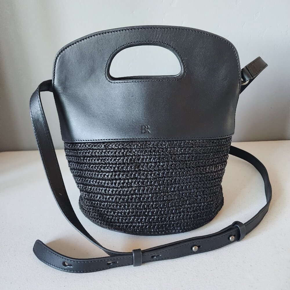 Banana Republic Bucket/Crossbody "LIKE NEW" - Picture 11 of 16